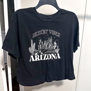 Organic Generation Black Cropped Graphic Short sleeve tee size XL